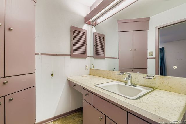 742 Winfield, Windcrest, TX 78239