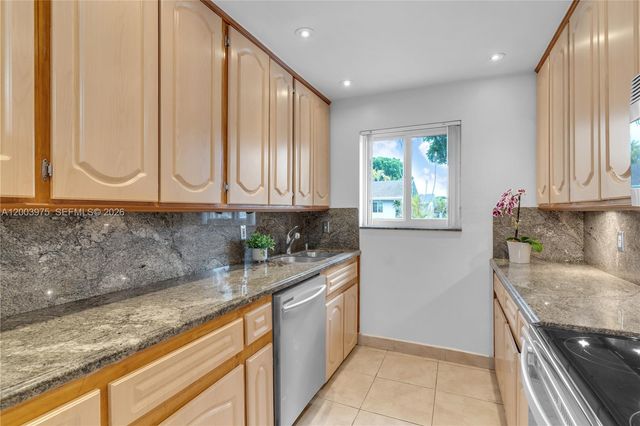 5655 SW 139th Pl, Miami, FL 33183
