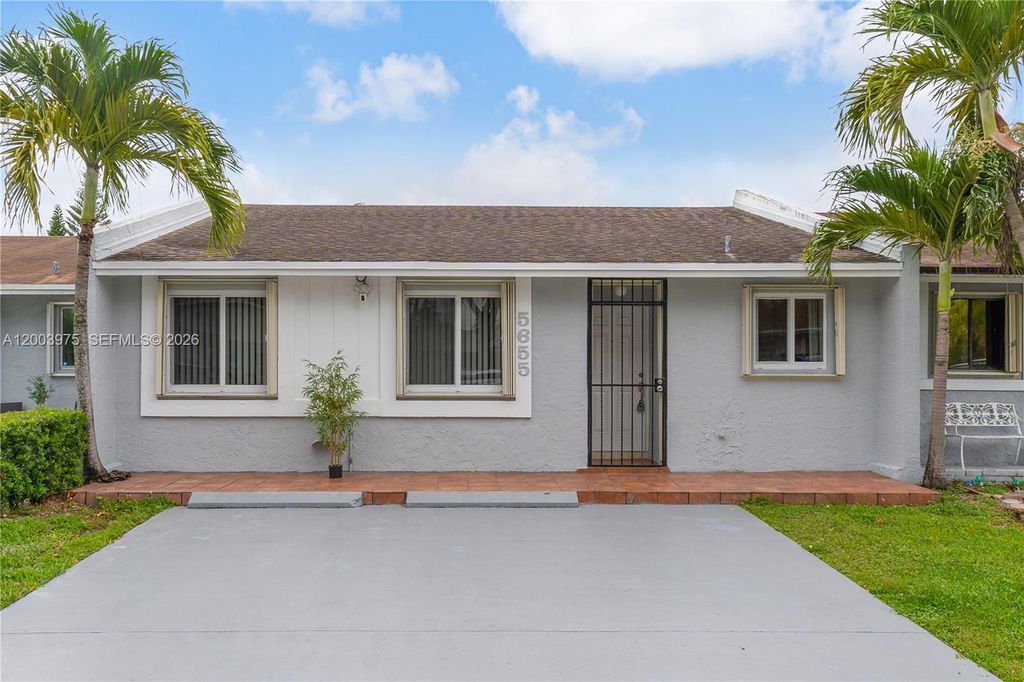 5655 SW 139th Pl, Miami, FL 33183