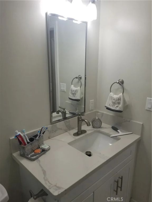 Image 13 of property listing at 11871 162nd Street, Norwalk, CA 90650