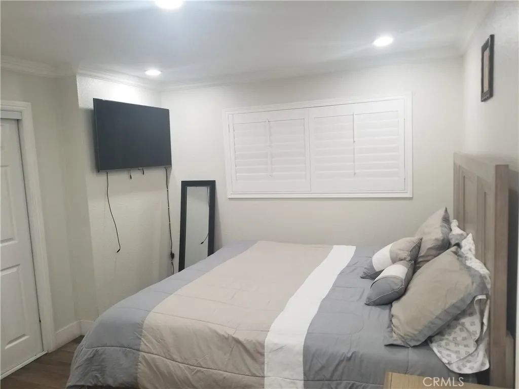 Image 14 of property listing at 11871 162nd Street, Norwalk, CA 90650