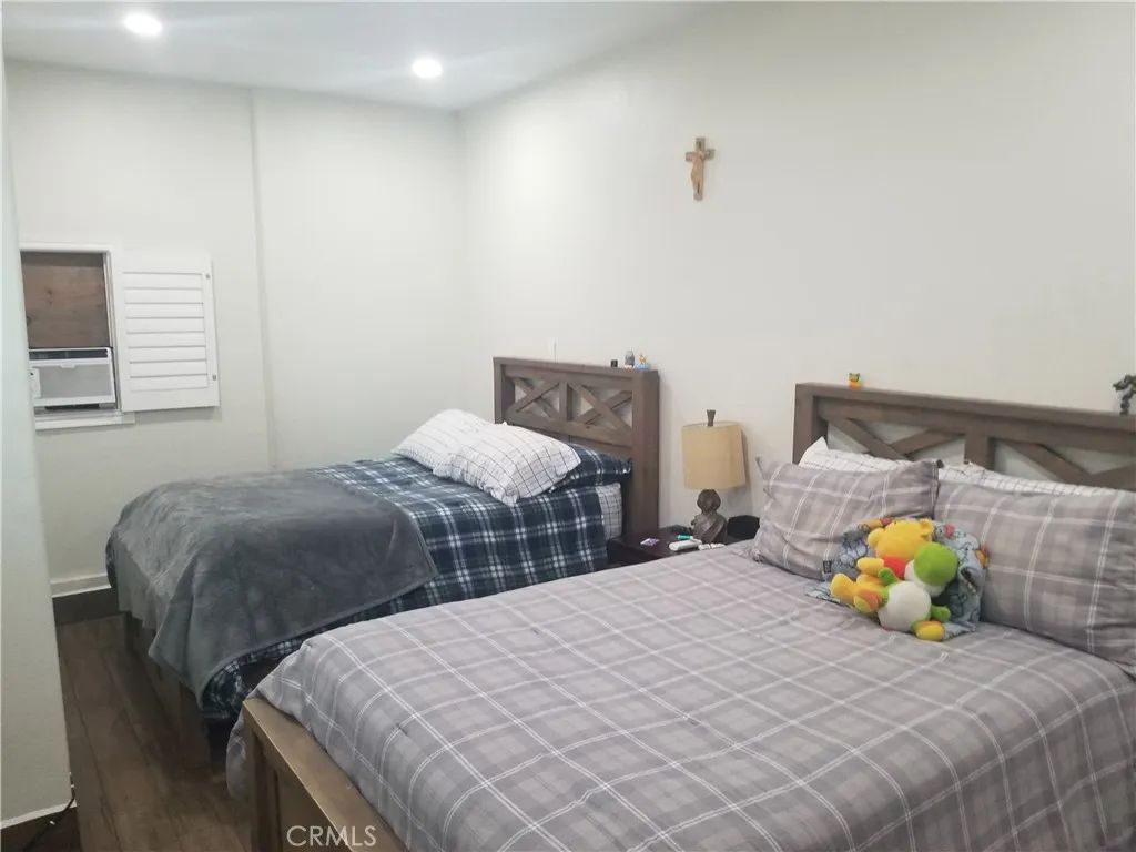 Image 21 of property listing at 11871 162nd Street, Norwalk, CA 90650
