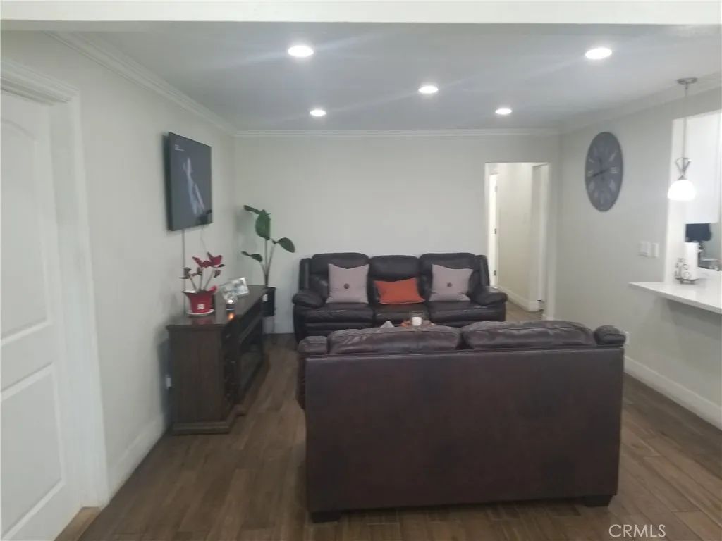 Image 23 of property listing at 11871 162nd Street, Norwalk, CA 90650