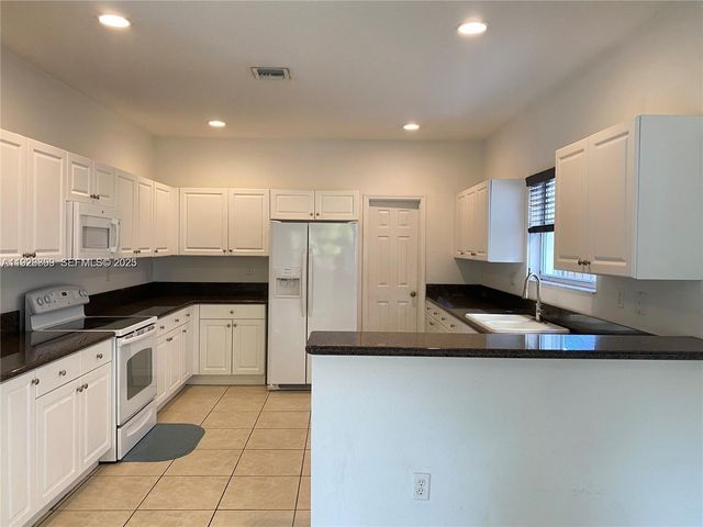 3616 NE 3rd Ct, Homestead, FL 33033