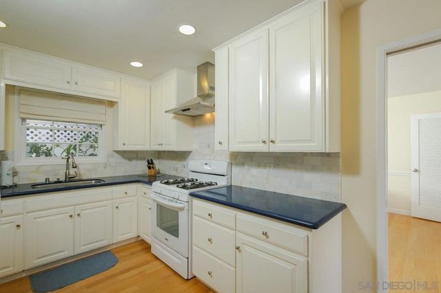 1045 Adella, Coronado, CA 92118