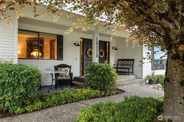 18520 NE 19th Place, Bellevue, WA 98008