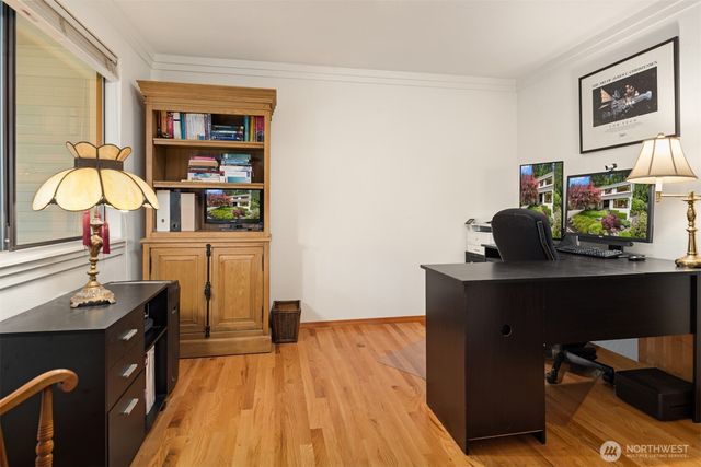 18520 NE 19th Place, Bellevue, WA 98008