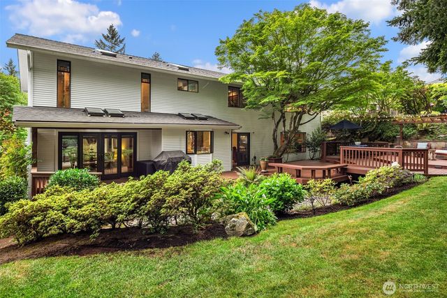 18520 NE 19th Place, Bellevue, WA 98008