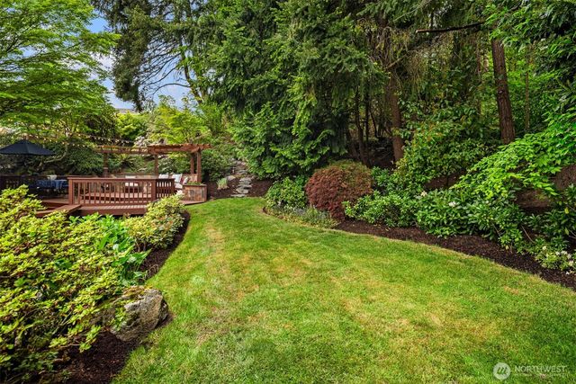 18520 NE 19th Place, Bellevue, WA 98008