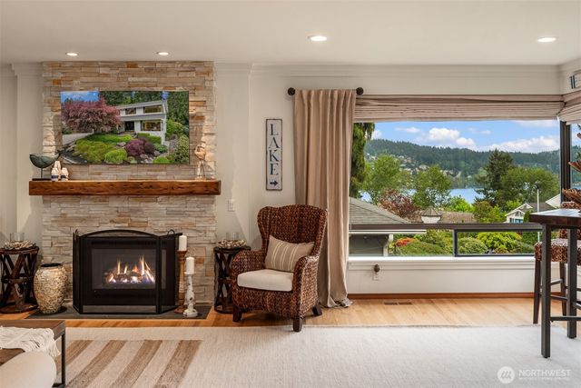 18520 NE 19th Place, Bellevue, WA 98008
