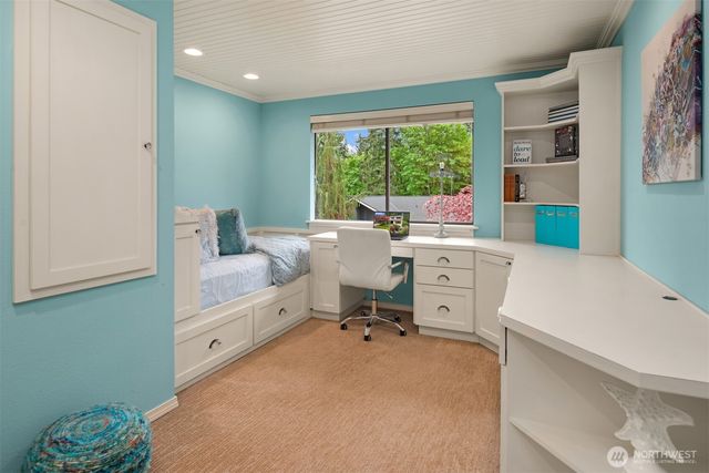 18520 NE 19th Place, Bellevue, WA 98008