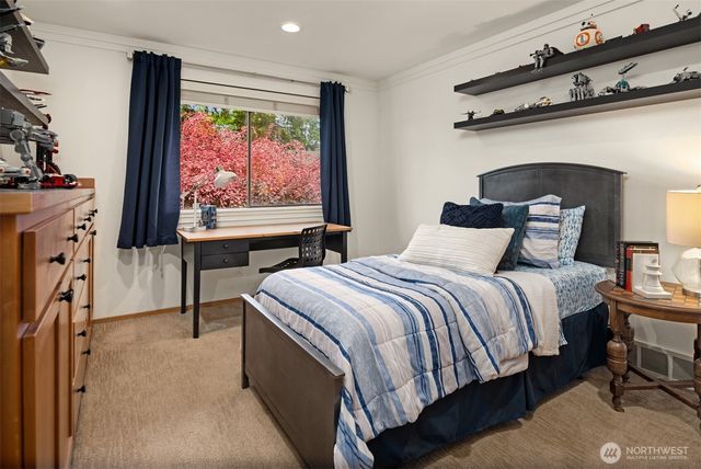 18520 NE 19th Place, Bellevue, WA 98008