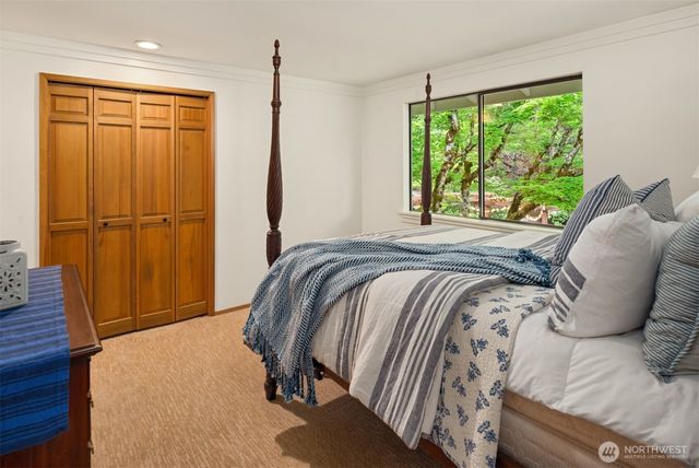18520 NE 19th Place, Bellevue, WA 98008