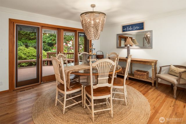 18520 NE 19th Place, Bellevue, WA 98008