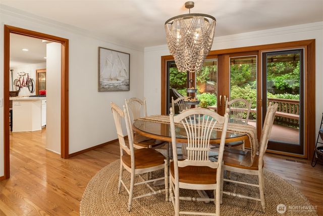 18520 NE 19th Place, Bellevue, WA 98008