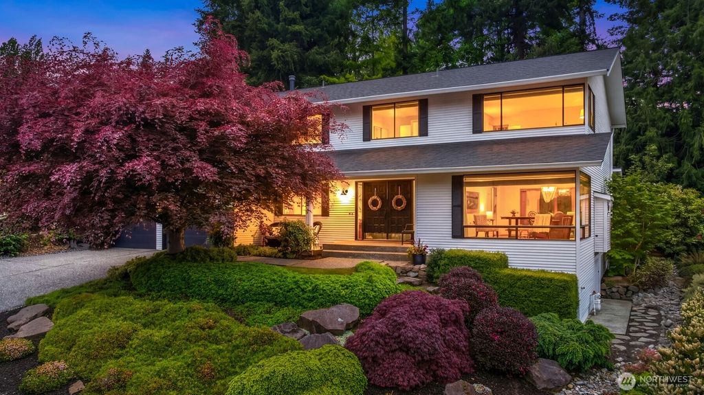 18520 NE 19th Place, Bellevue, WA 98008