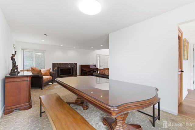 76 Carriage Place, Edison, NJ 08820