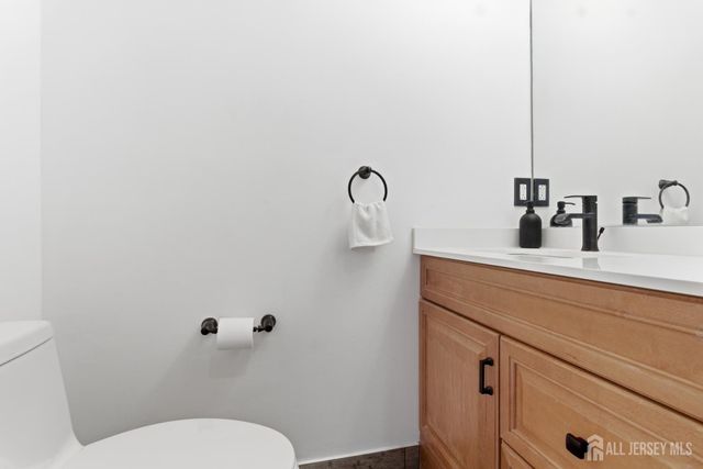 76 Carriage Place, Edison, NJ 08820