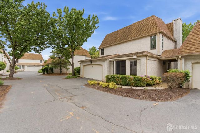 76 Carriage Place, Edison, NJ 08820