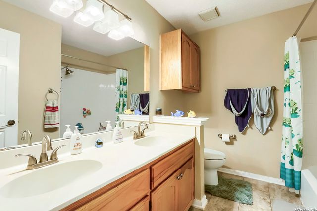 3600 William Scarbrough, Schertz, TX 78154
