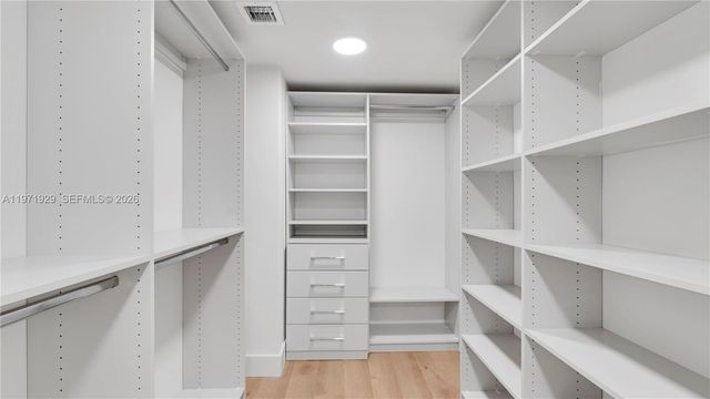 555 NE 34th St 1004, Miami, FL 33137