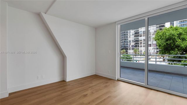 555 NE 34th St 1004, Miami, FL 33137