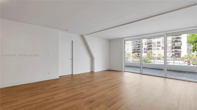 555 NE 34th St 1004, Miami, FL 33137