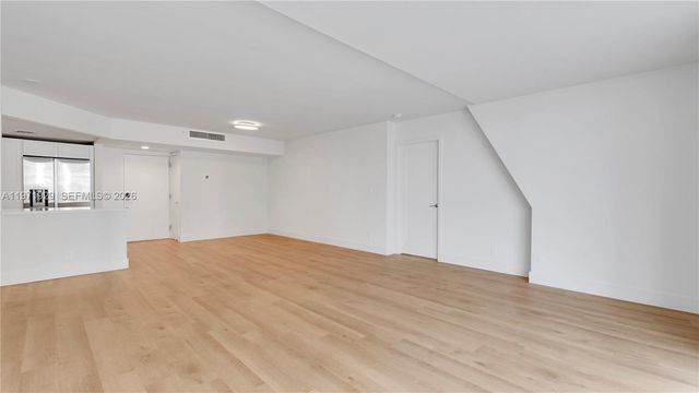 555 NE 34th St 1004, Miami, FL 33137