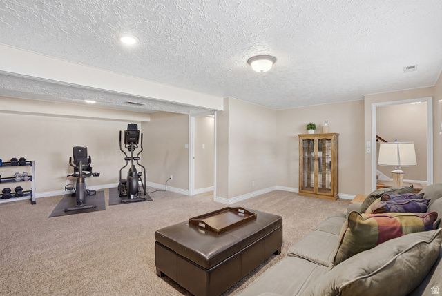 2590 E COUNTRY AVE, Cottonwood Heights, UT 84121