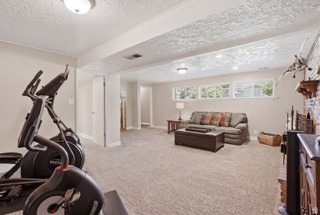 2590 E COUNTRY AVE, Cottonwood Heights, UT 84121