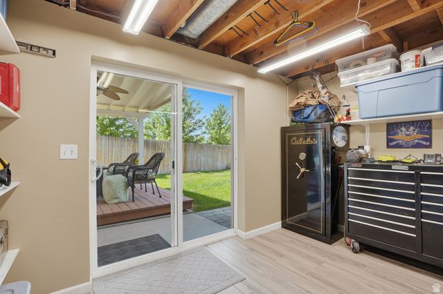 2590 E COUNTRY AVE, Cottonwood Heights, UT 84121