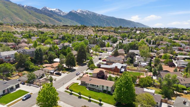 2590 E COUNTRY AVE, Cottonwood Heights, UT 84121