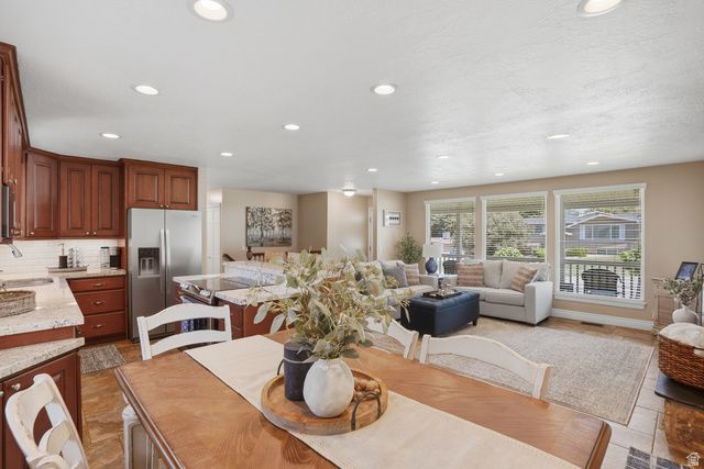 2590 E COUNTRY AVE, Cottonwood Heights, UT 84121