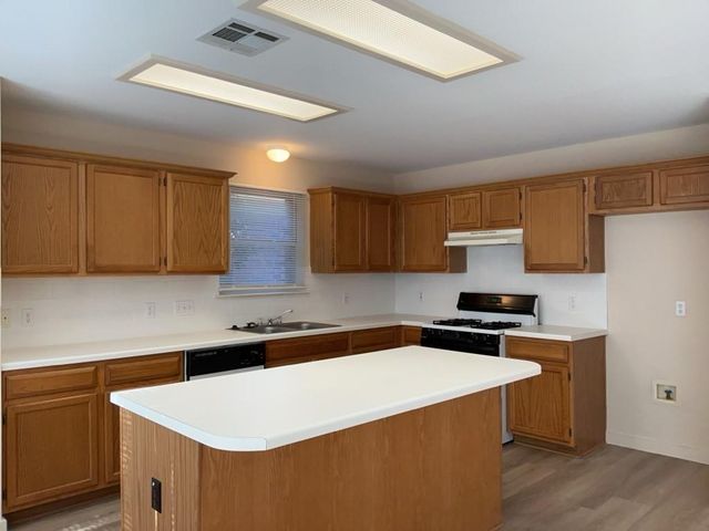 1511 Thibodeaux DR, Round Rock, TX 78664