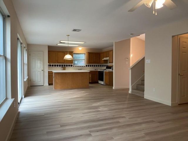 1511 Thibodeaux DR, Round Rock, TX 78664