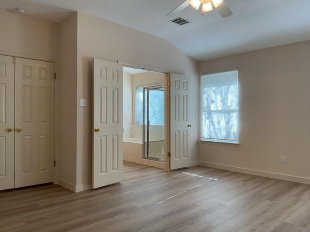 1511 Thibodeaux DR, Round Rock, TX 78664