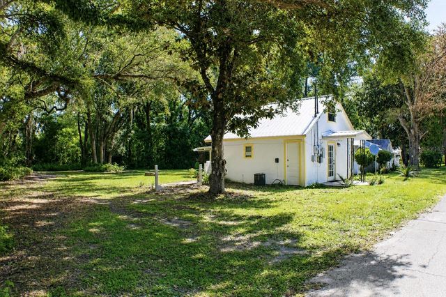 490 JOHN STREET A & B, Lake Helen, FL 32744