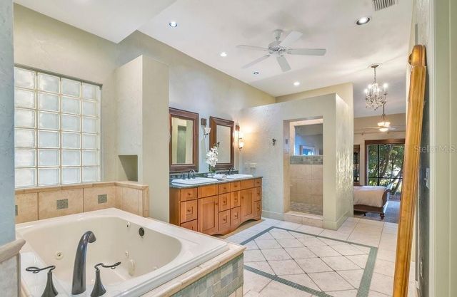 10577 DOWN LAKEVIEW CIRCLE, Windermere, FL 34786