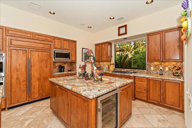 77655 Iroquois Drive, Indian Wells, CA 92210