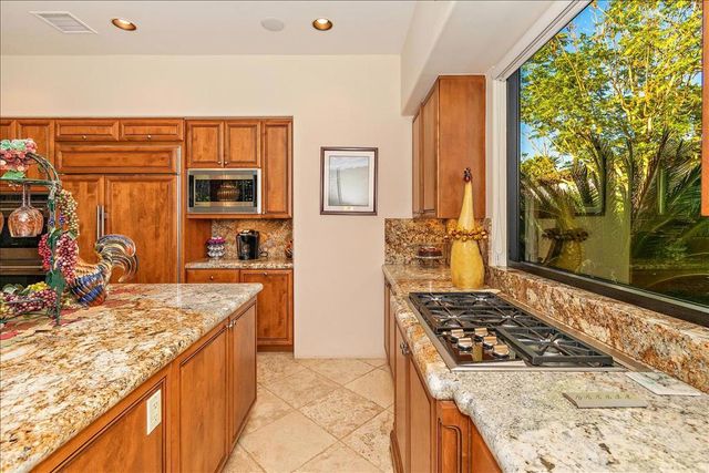 77655 Iroquois Drive, Indian Wells, CA 92210