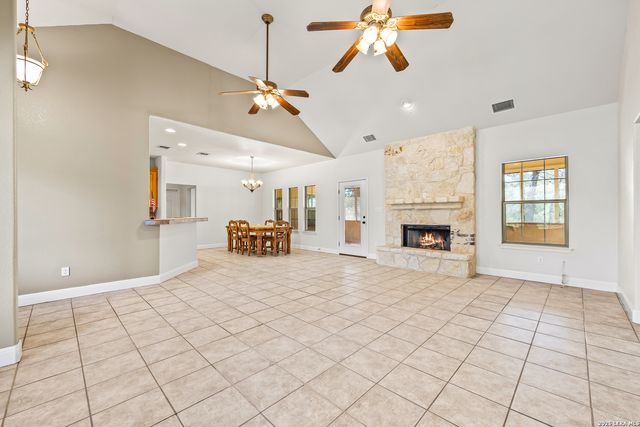 828 County Road 334, Stockdale, TX 78160