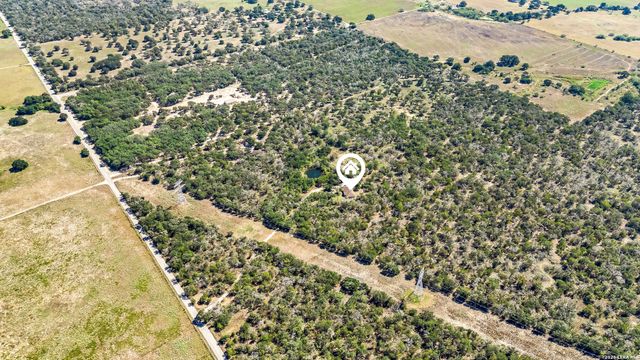 828 County Road 334, Stockdale, TX 78160