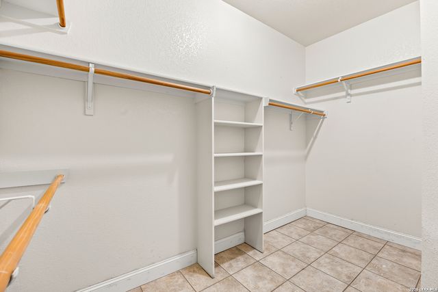 828 County Road 334, Stockdale, TX 78160
