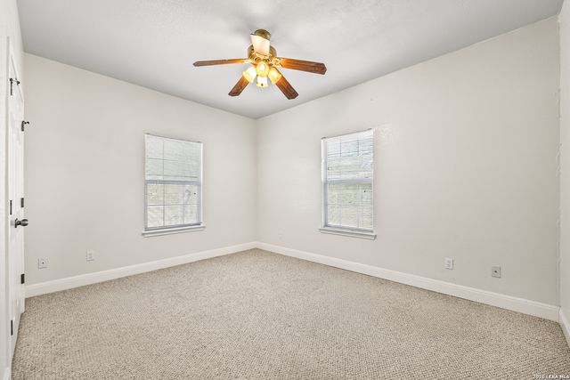 828 County Road 334, Stockdale, TX 78160