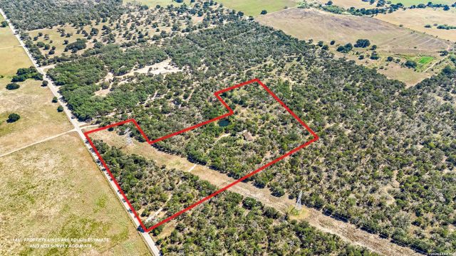828 County Road 334, Stockdale, TX 78160