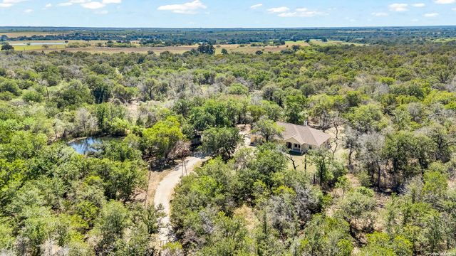 828 County Road 334, Stockdale, TX 78160