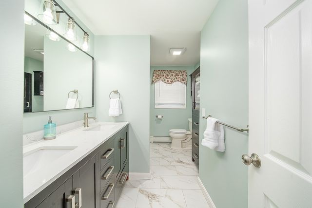 2 Dogwood Drive, Cranston, RI 02921