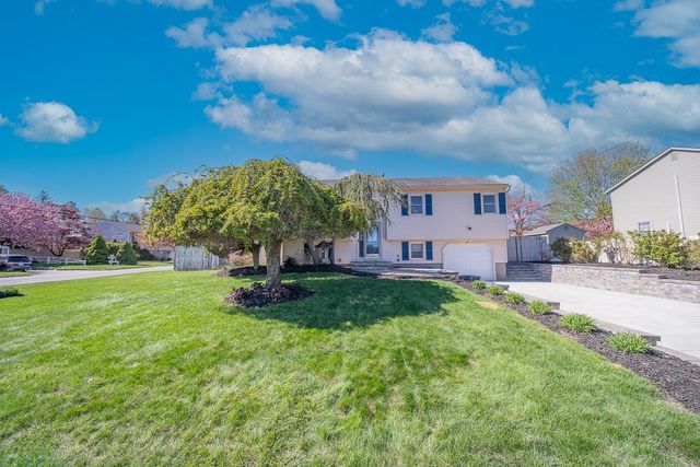 2 Dogwood Drive, Cranston, RI 02921