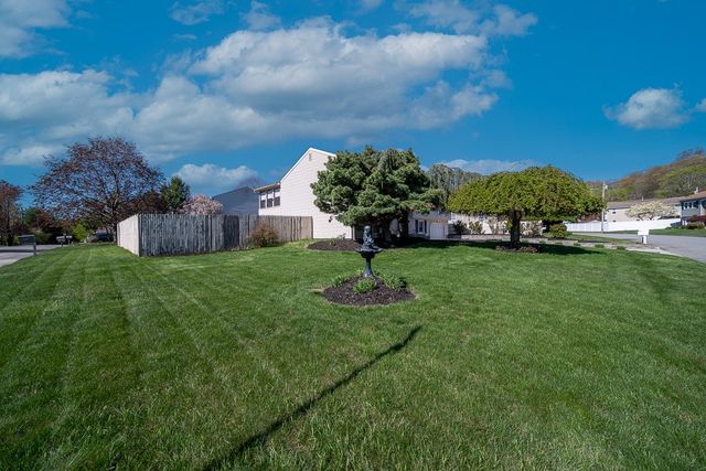 2 Dogwood Drive, Cranston, RI 02921