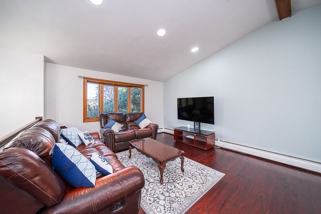 2 Dogwood Drive, Cranston, RI 02921